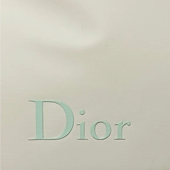 New Dior Pouch & Beauty Bundle With Dior Hydra Life Micellar Cleanser (10 Items) - Picture 10 of 16
